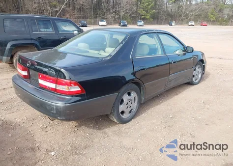 2001 Lexus Es 300 z USA, uszkodzony, nr VIN JT8BF28G110317452